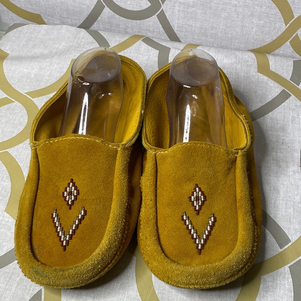 Manitobah MukLuks Moccasins